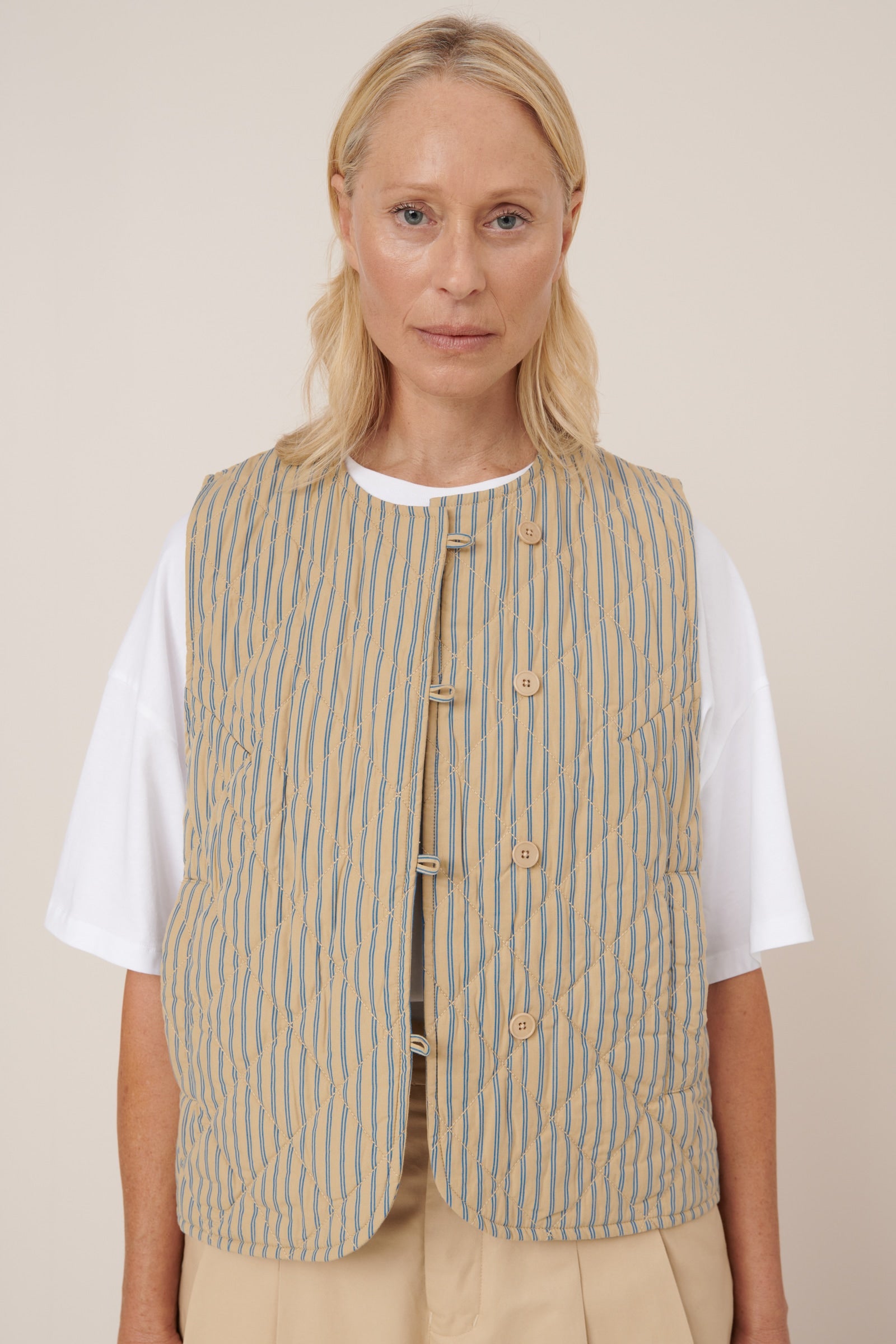 Kowtow Axis Vest Double Pinstripe – Hall Concept Store