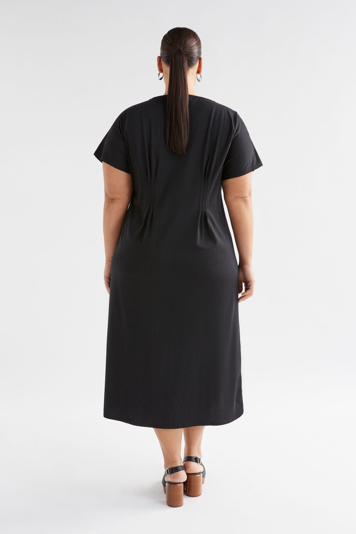 Elk Enda T-Shirt Dress Black