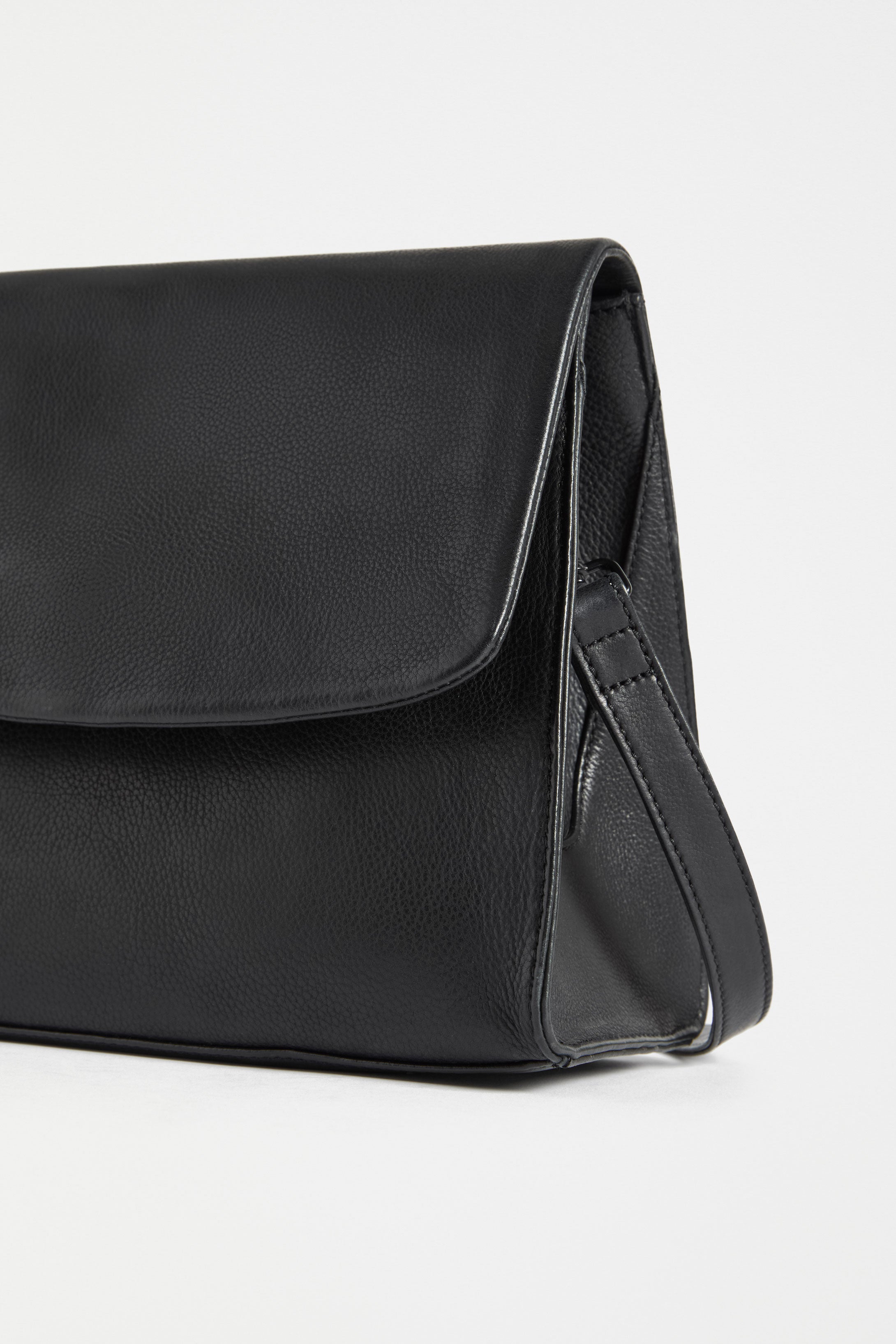 Elk Kaska Crossbody Bag Black