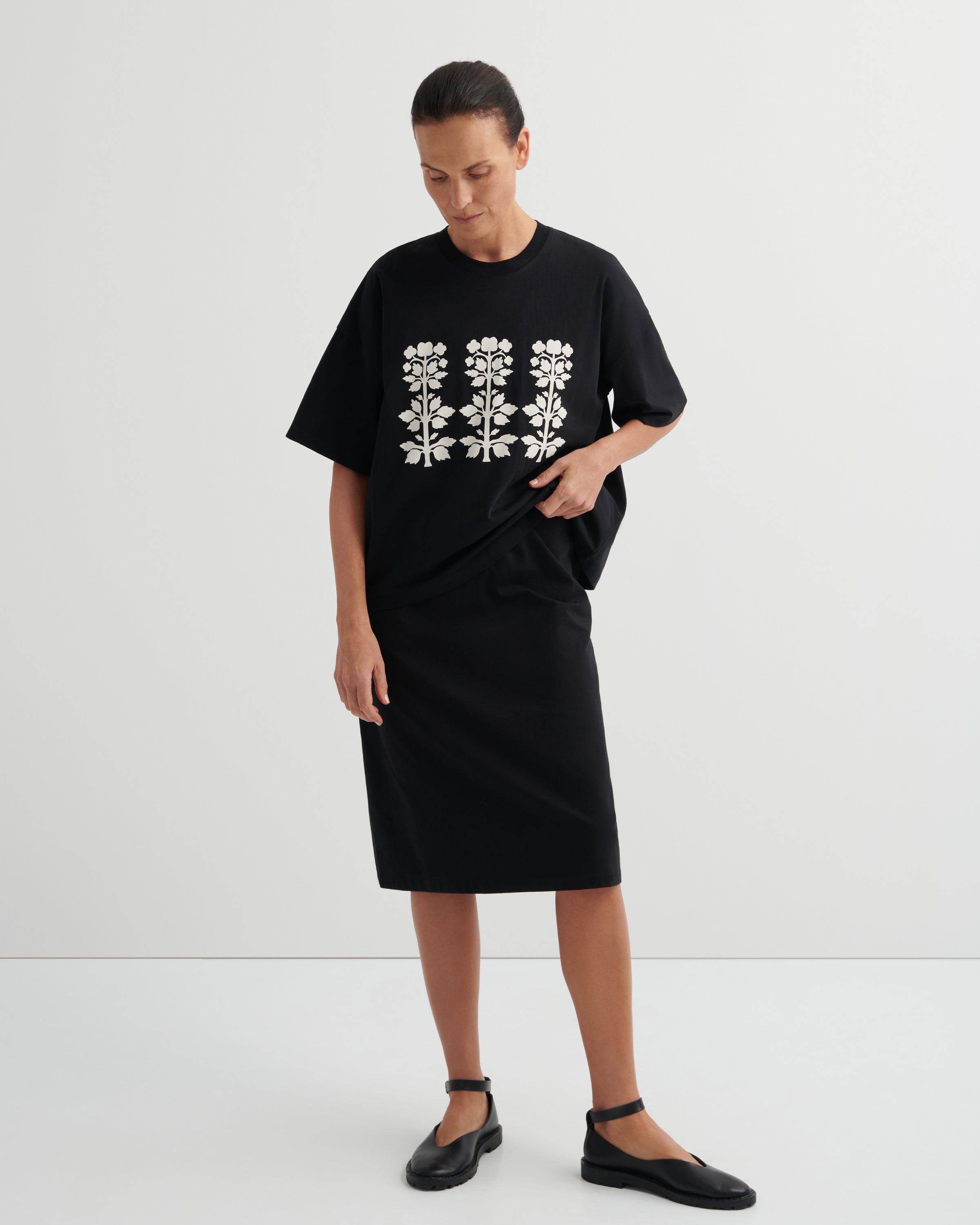 Kowtow Motif Tee Black