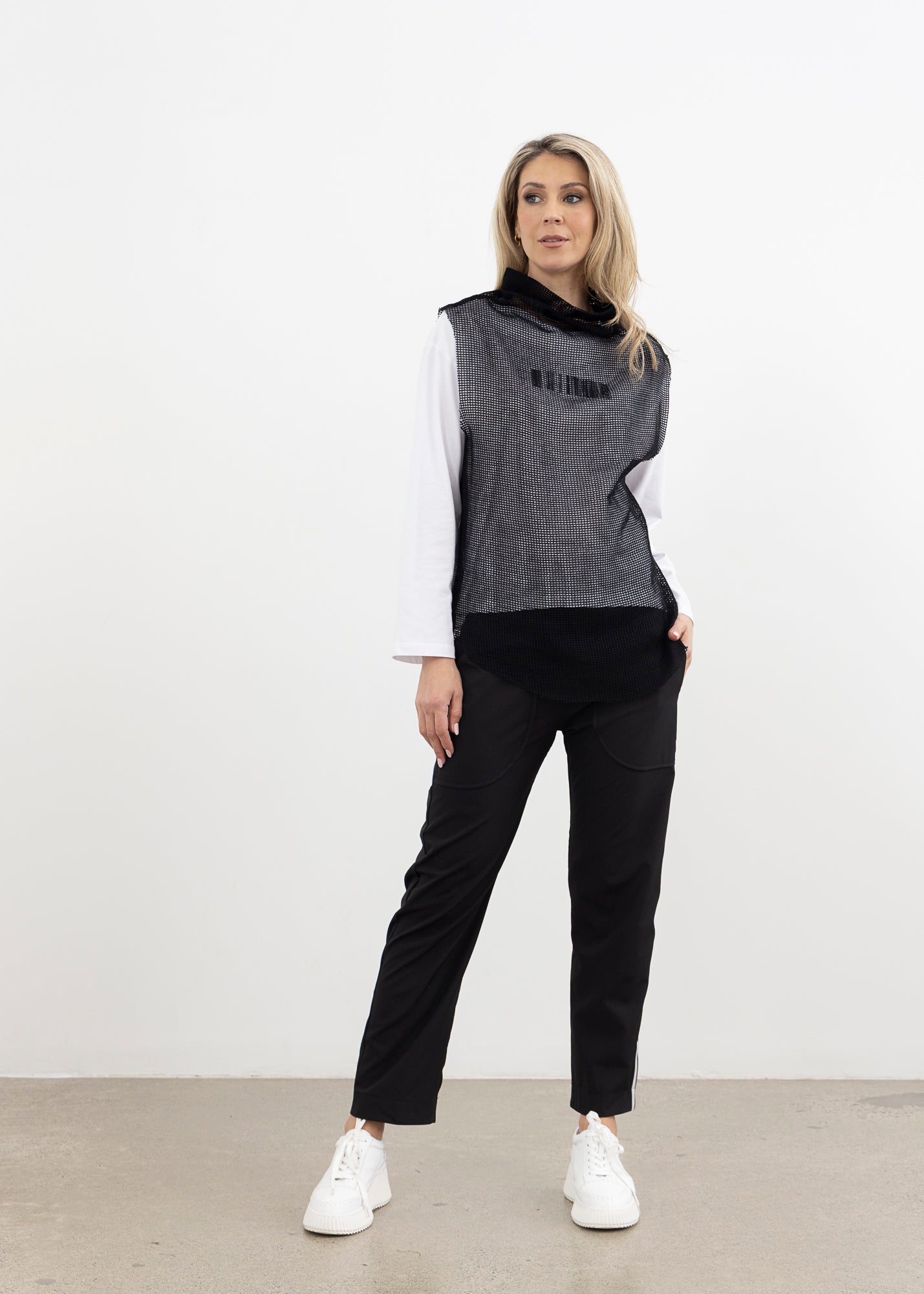 X.LAB Storm Top Black