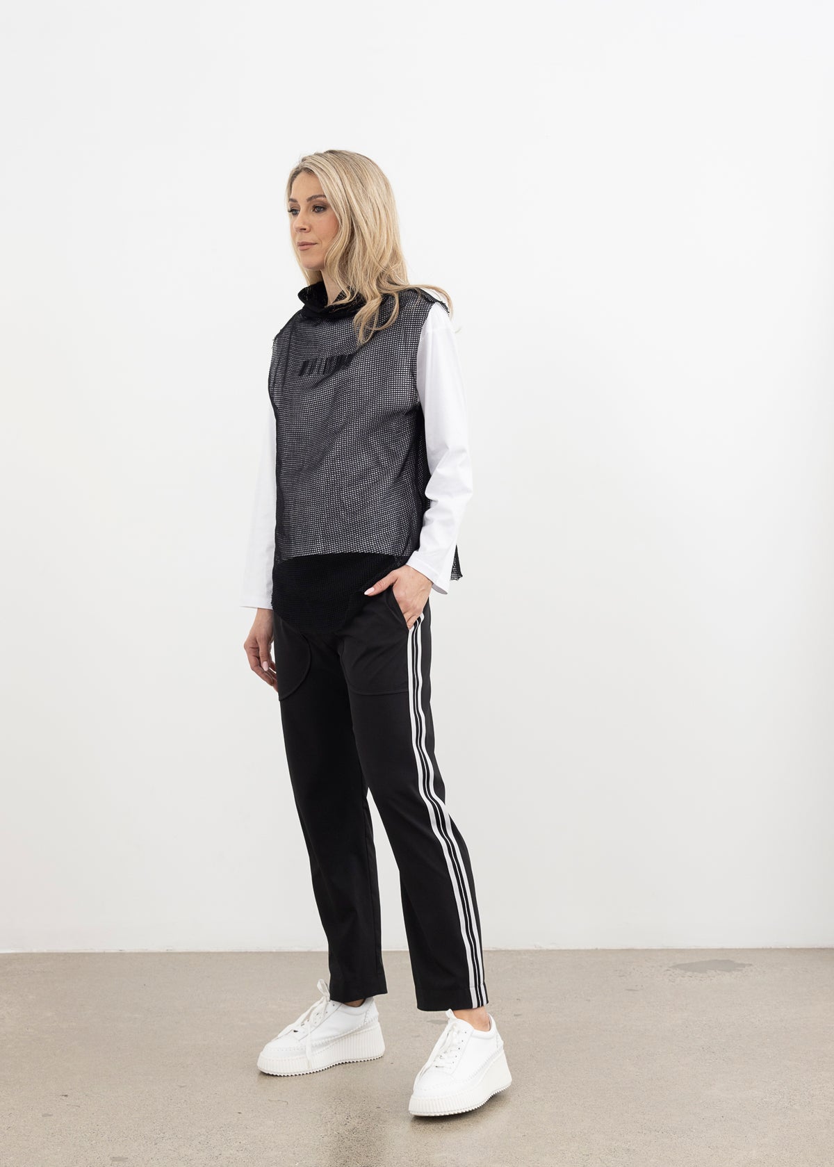 X.LAB Storm Top Black