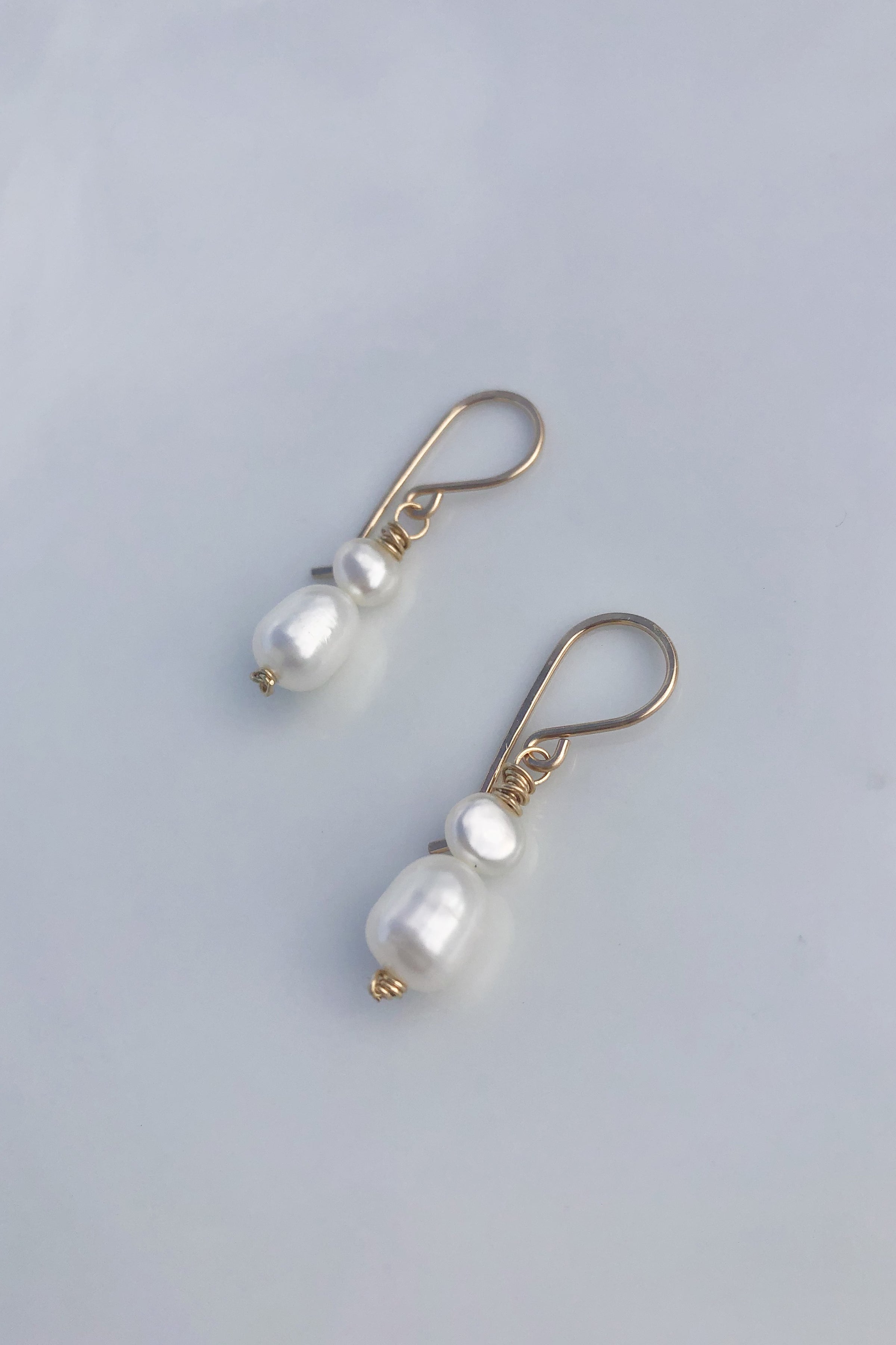 Simple Drop Earrings | 2 Pearls